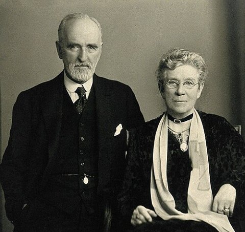 Porträt von Arthur Newsholme