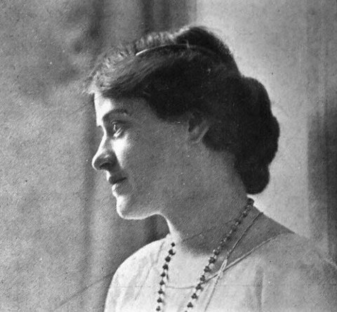 Portrait de Louey Chisholm
