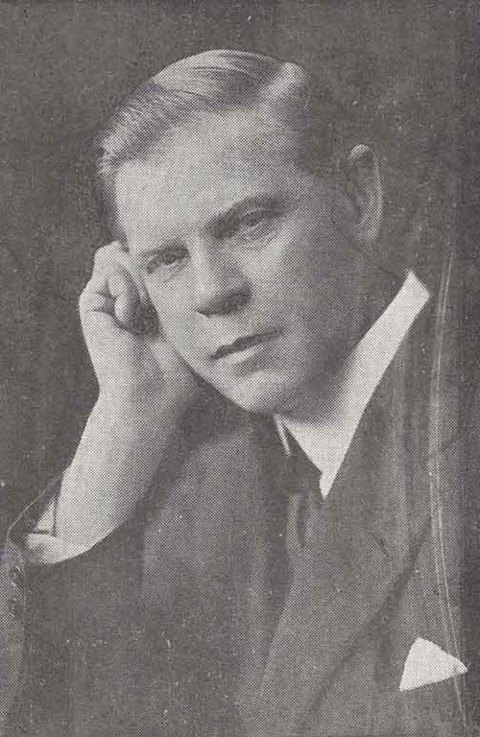 Retrato de Ernest Young
