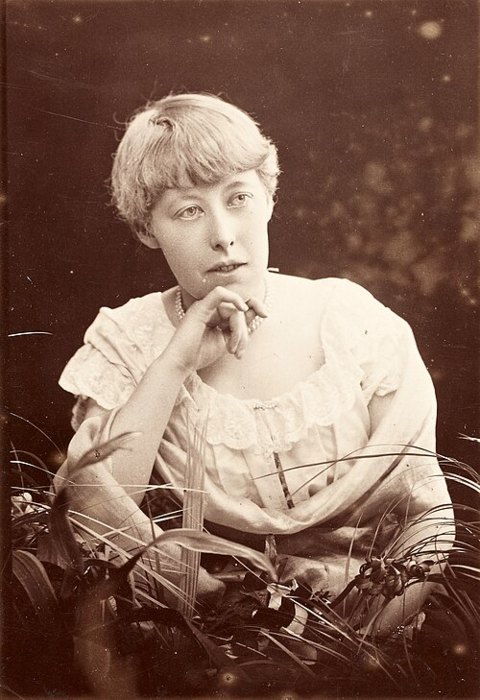 Porträt von Katharine Tynan
