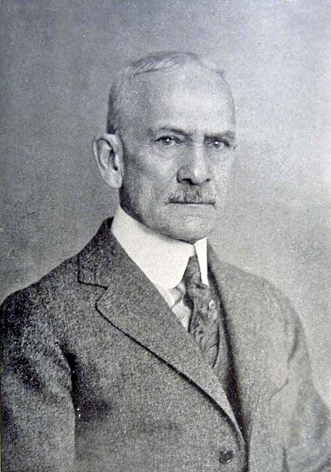 Retrato de Charles E. Chapin